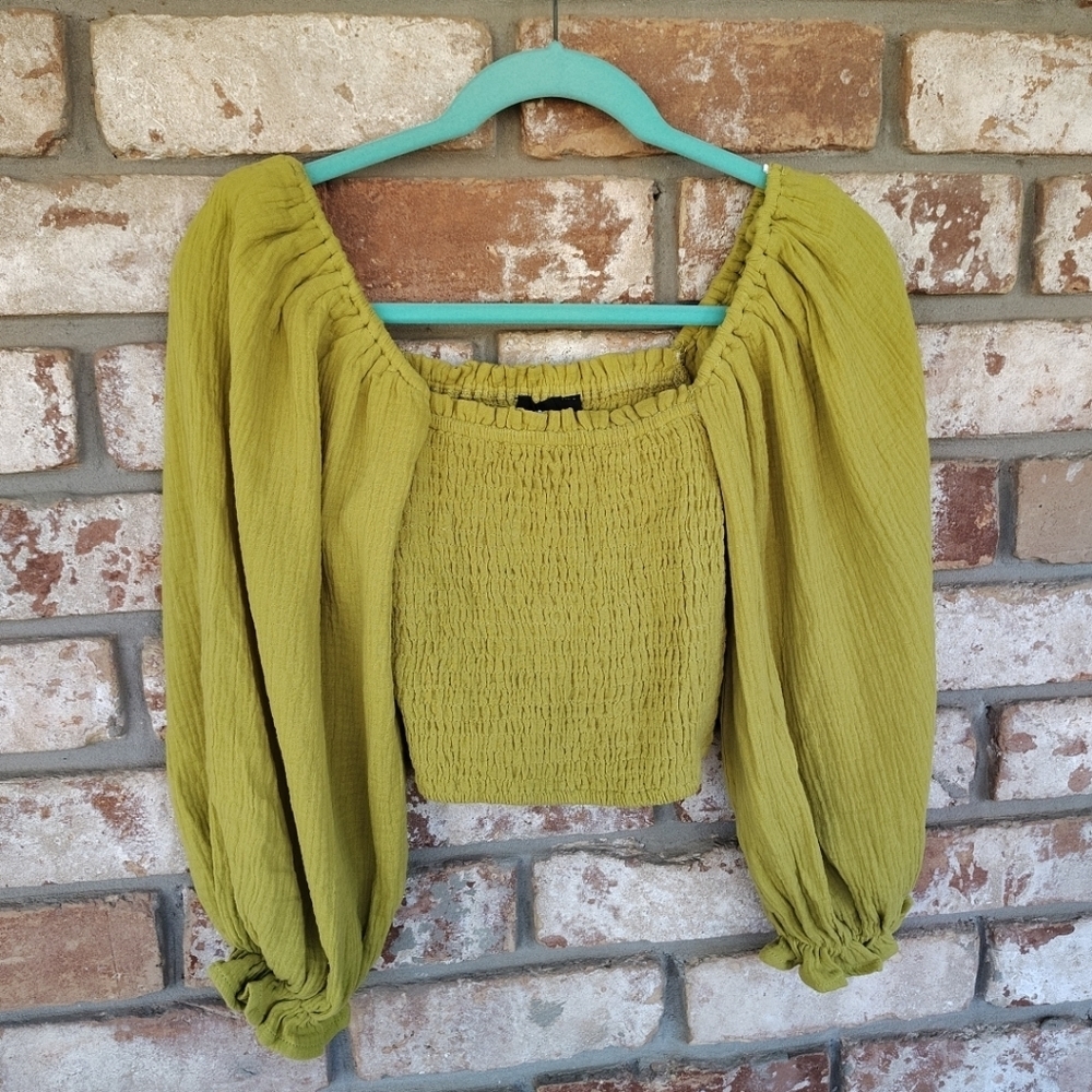 Lulus NWT Green Smocked Balloon Sleeve Gauze Crop Top Sz XS Milkmaid Casual